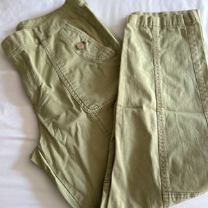 WHBM pret-a-jet pant… olive green.. slim fit to ankle